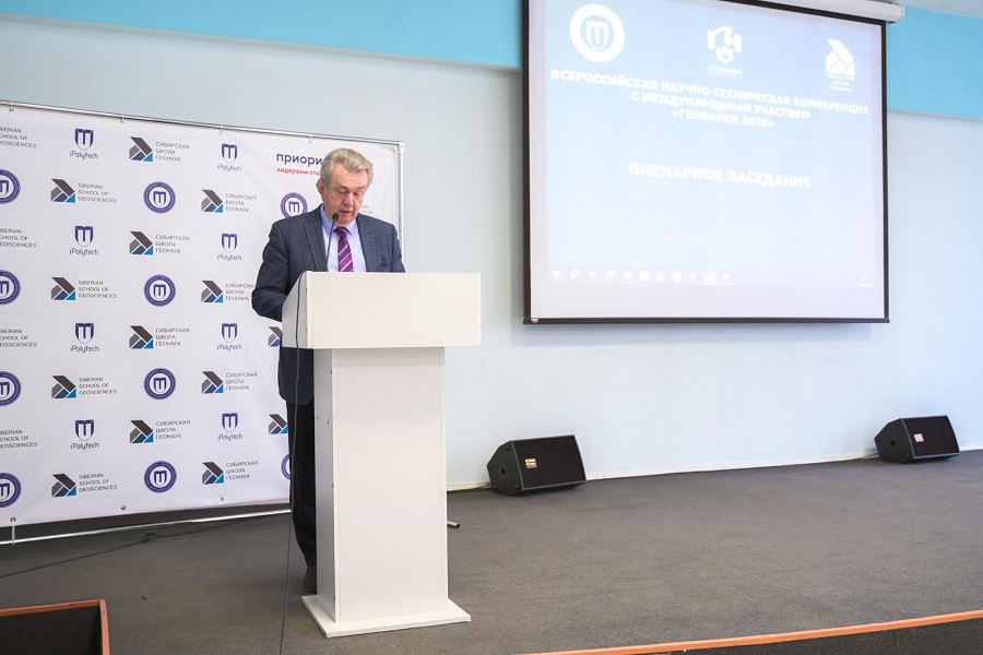 DSC0153 2000 2000 213298